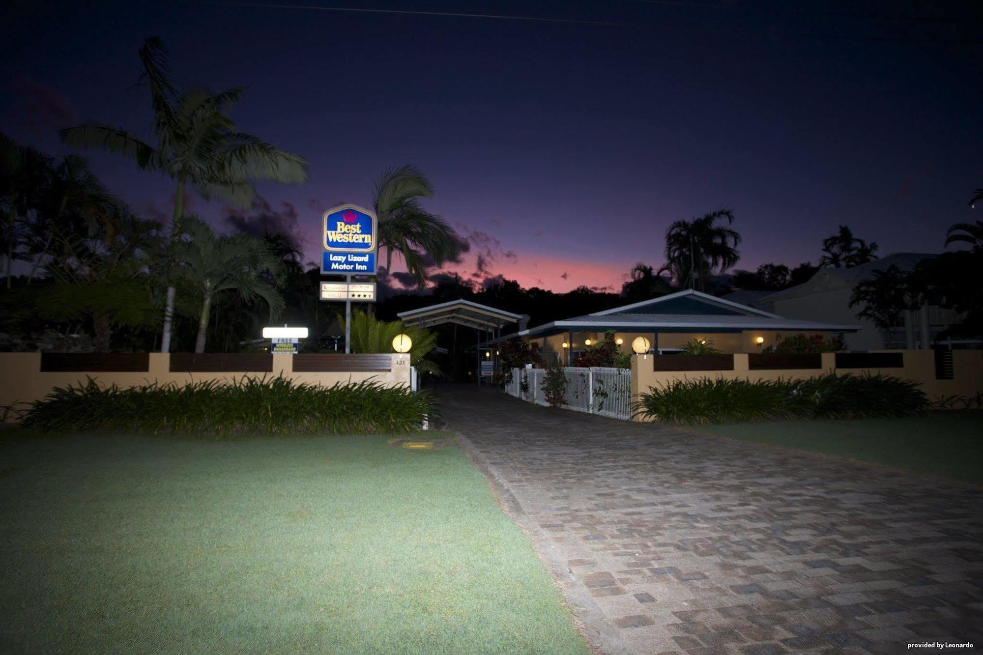 Lazy Lizard Motor Inn Port Douglas Kültér fotó
